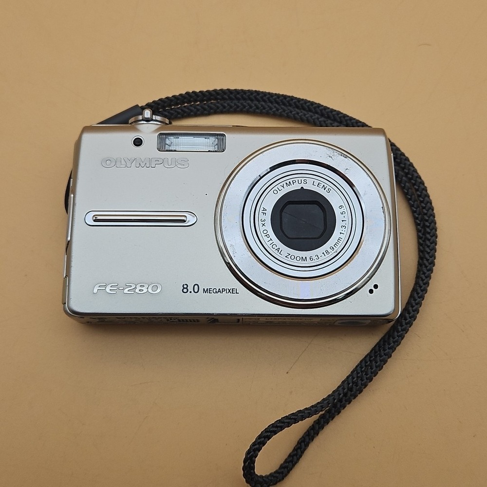 Olympus FE-280 Digital Camera Untested As Is For Parts No Battery